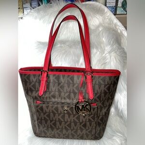 Michael Kors Jet Set Medium Tote